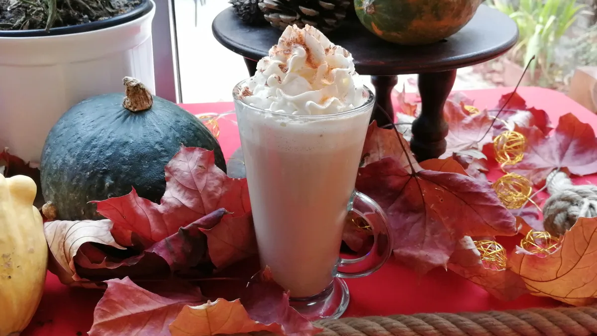 Pumpkin spice café latte 🎃☕