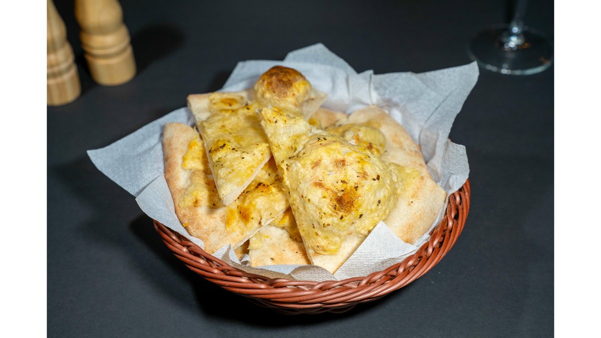 Focaccia cu parmezan