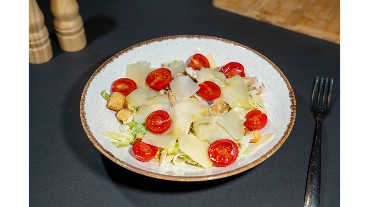 Salată Caesar