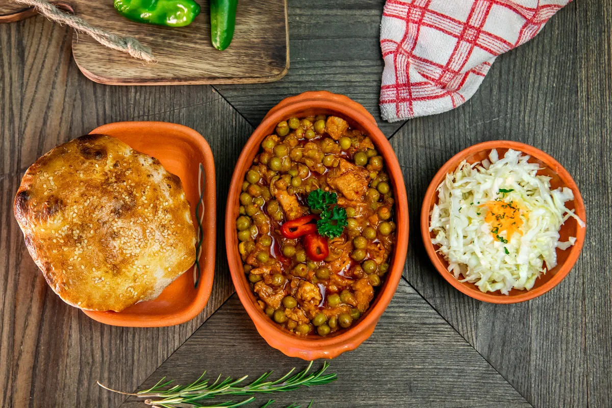 Grašak sa svinjskim mesom OBROK 400 gr
