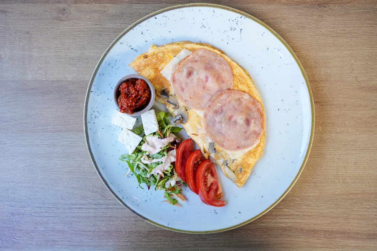 Omlet sa šunkom i gaudom