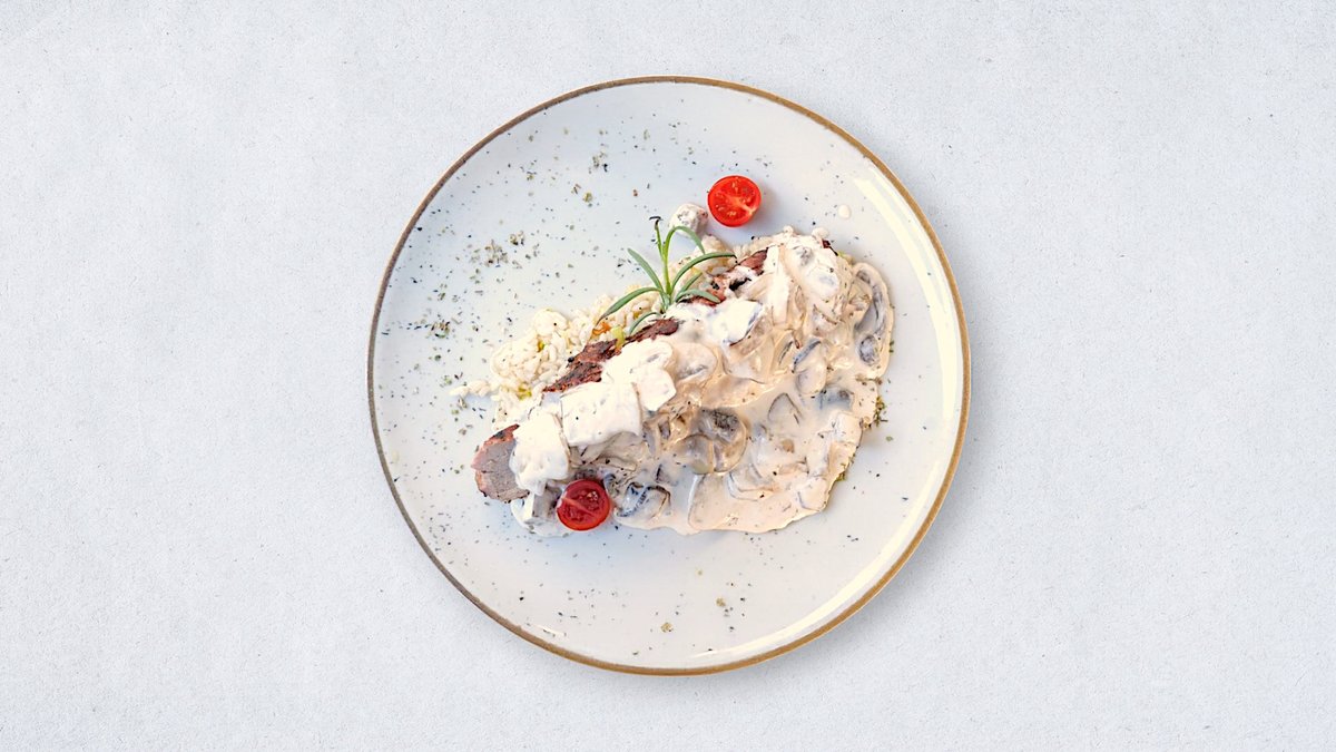 Svinjski file u sosu od sumskih pecuraka 250gr