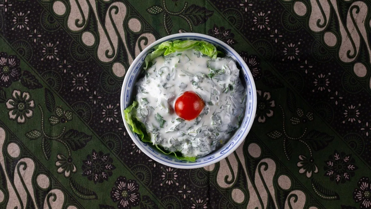 Petrželovo-johurtový dip