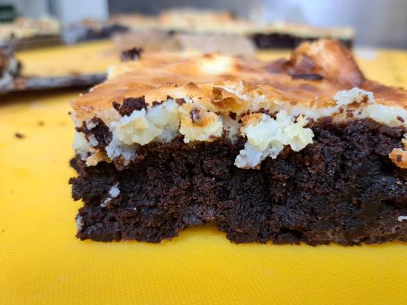 Cheesecake Brownie