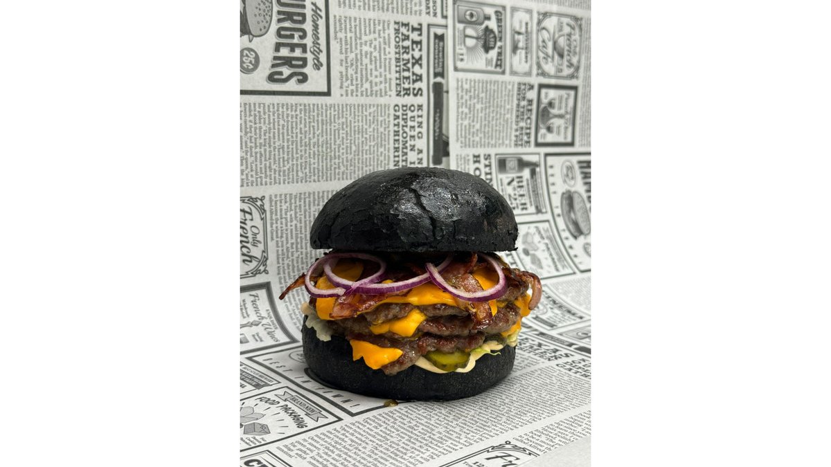 Black Smash triple classic burger