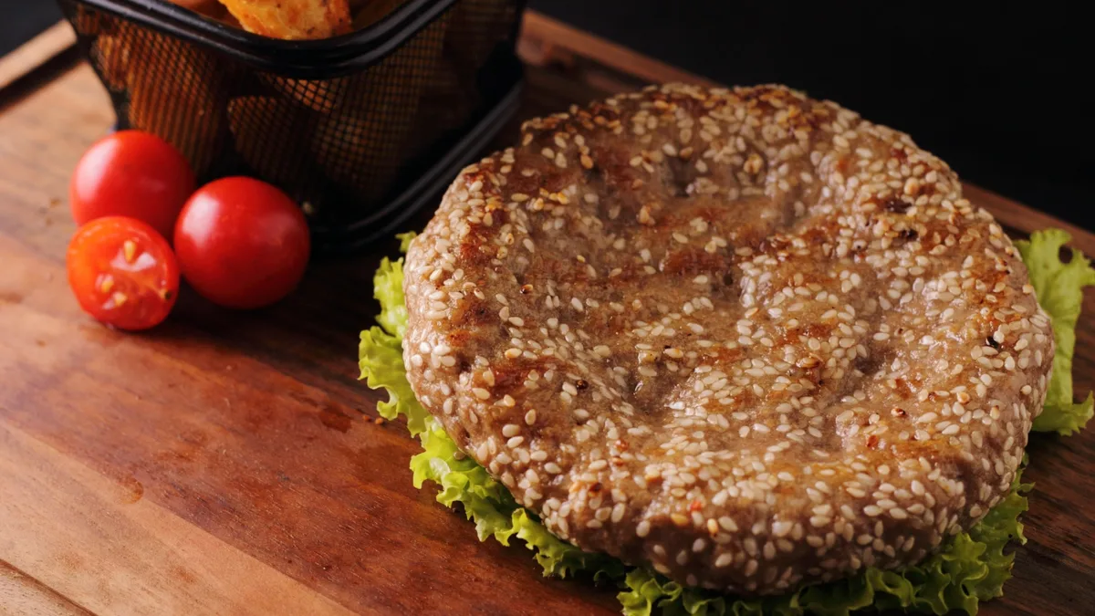 Pljeskavica sa pečurkama u susamu 240g