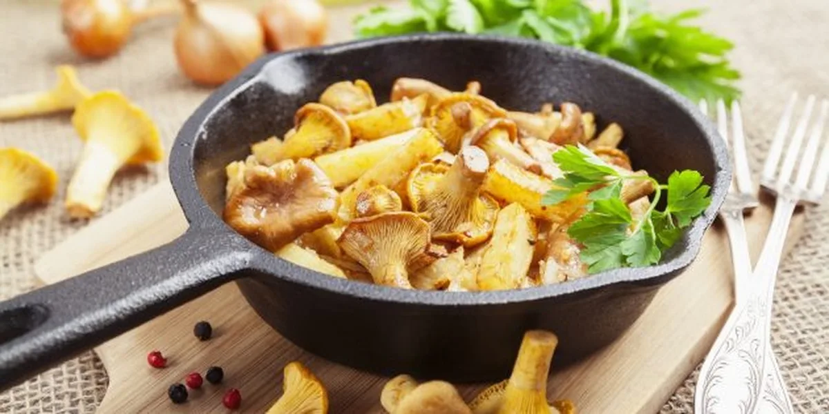 Potatoes with mushrooms