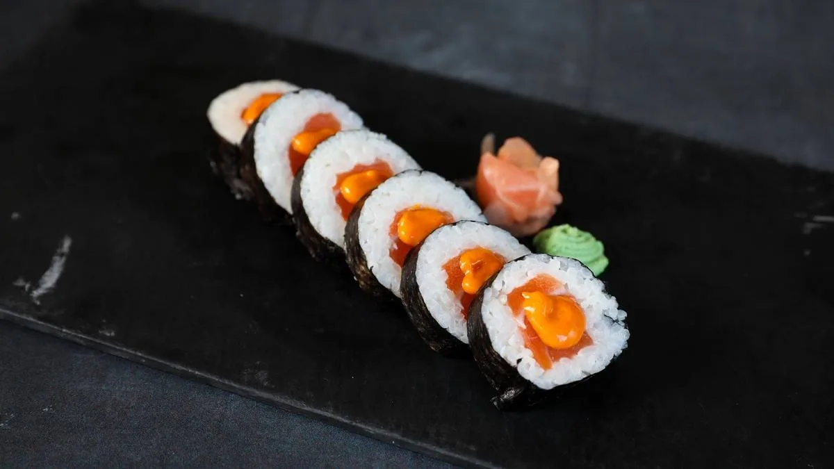Spicy Salmon Roll