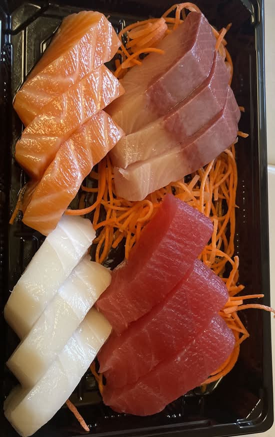 SASHIMI COMBO (12pc)