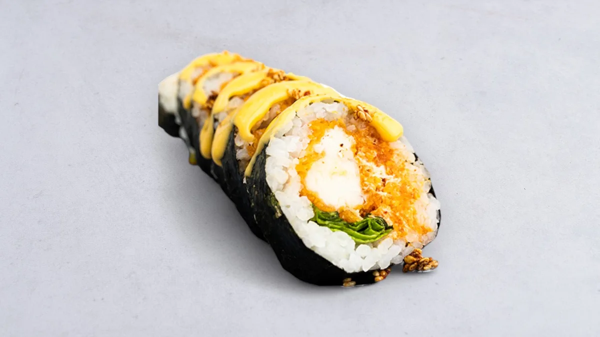 Futomaki z kurczakiem i opalanym cheddarem 6 szt.