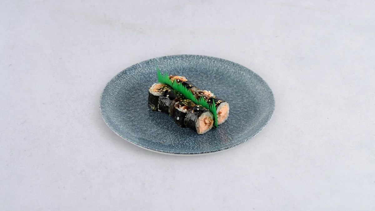 Hosomakii z pieczonym łososiem teriyaki
