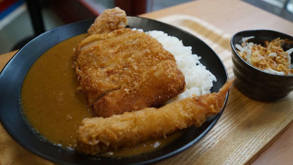 18 Curry Deluxe