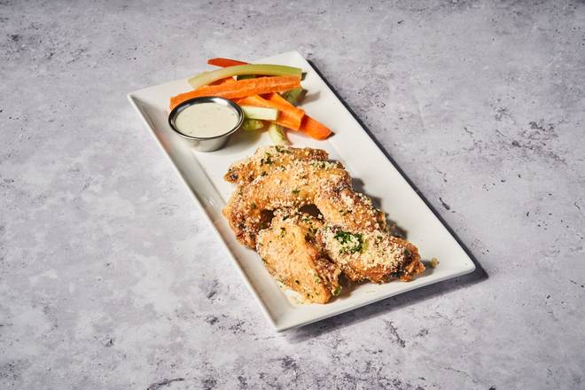 Garlic Parmesan Wings (Starters)