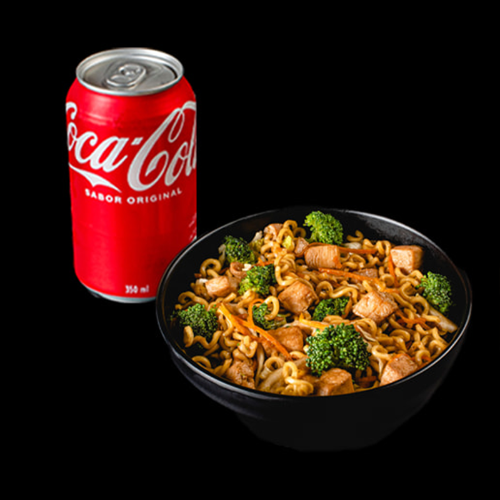 Yakisoba de Frango + Coca-cola