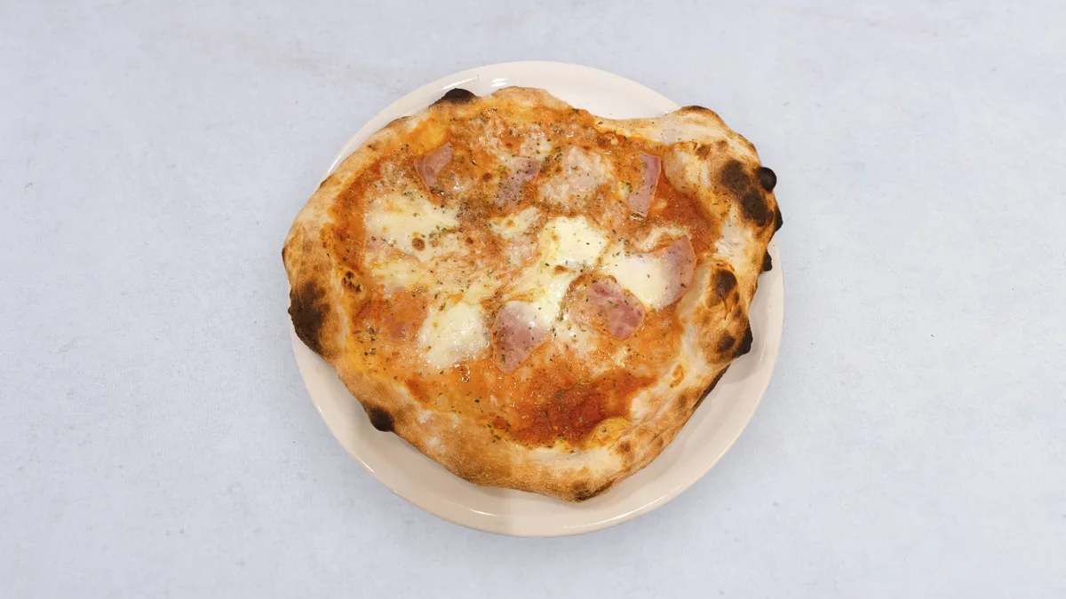 Pizza Vesuvio