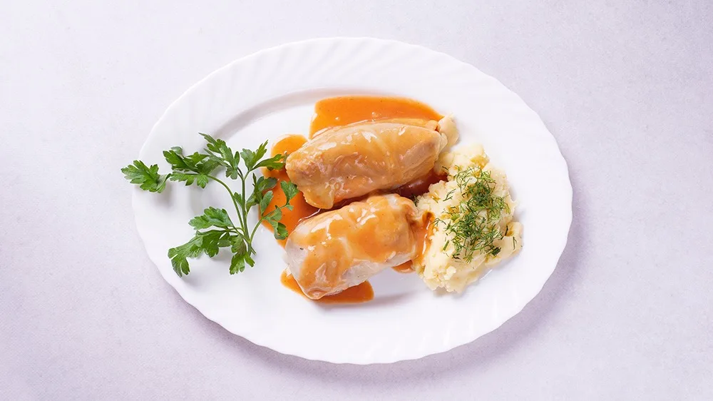 Sarma s prilogom