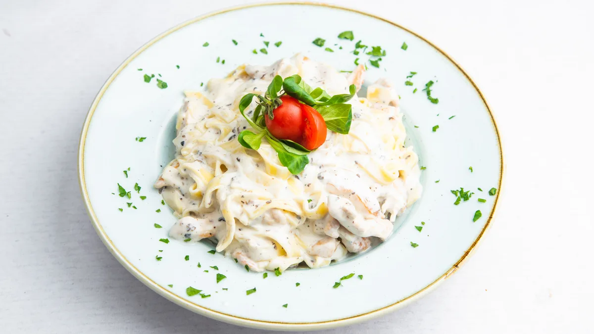 Pasta sa piletinom u tartufa sosu