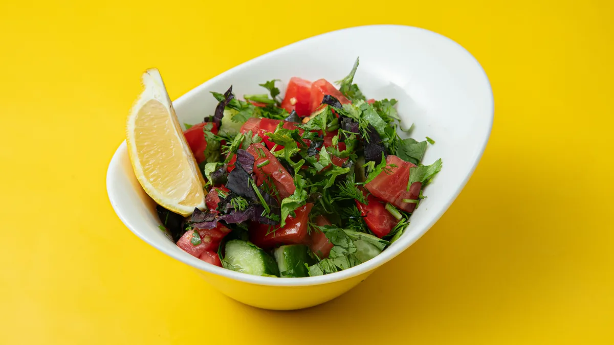 Sadə Çoban Salatı 200 qr