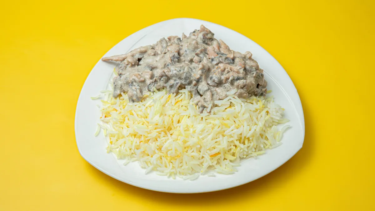 Toyuq Stroganoff