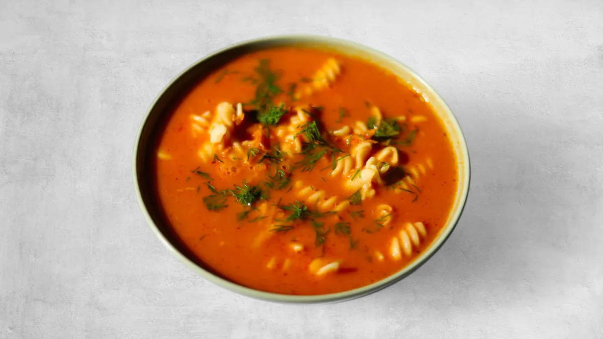 Zupa pomidorowa z makaronem