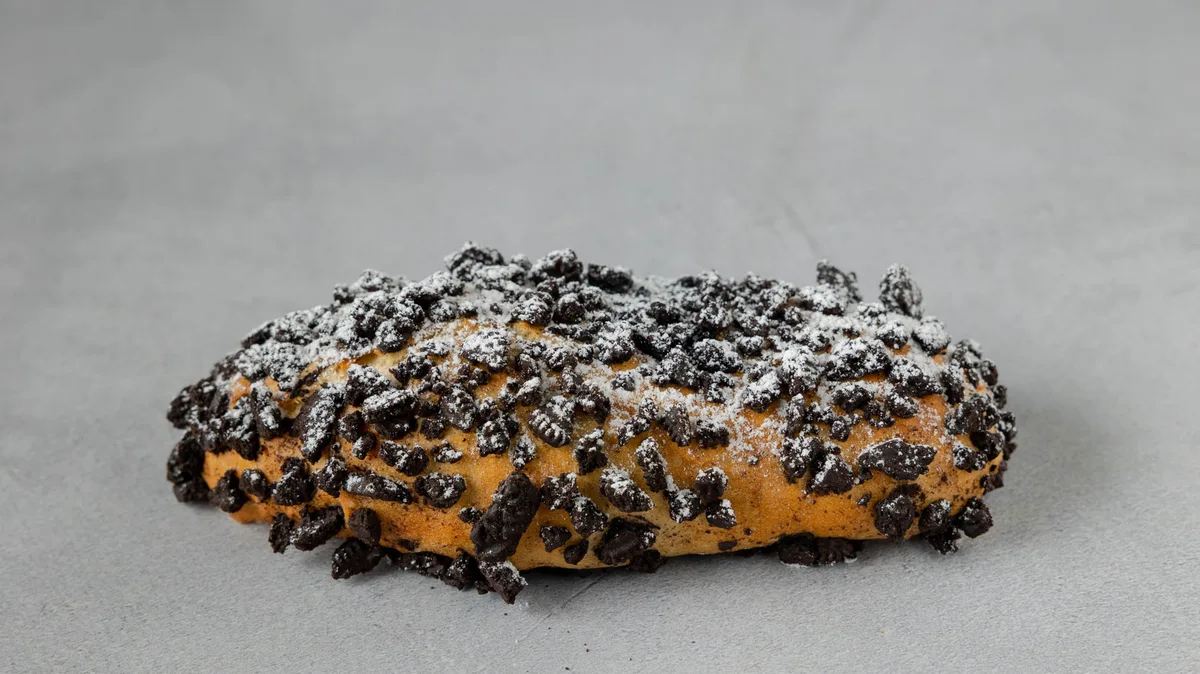 Κουλούρι με Σοκολάτα και Μπισκότο Oreo