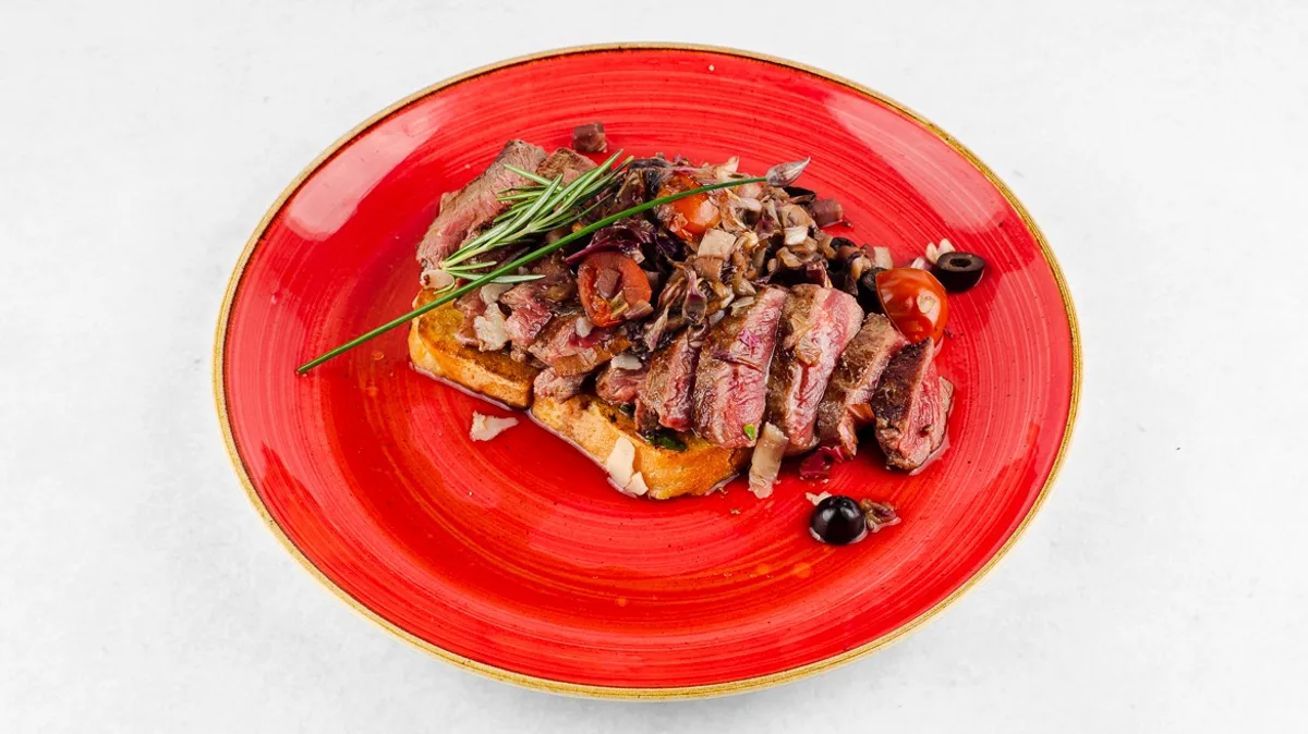 Goveja tagliata v omaki