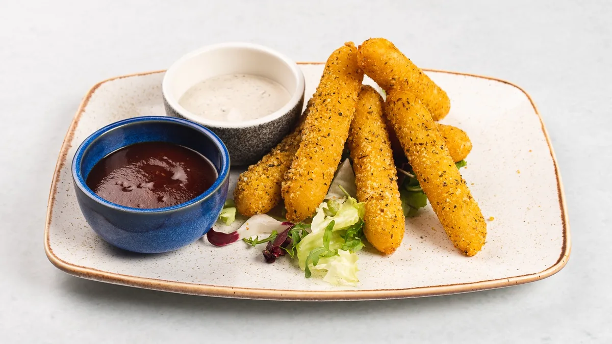 Ocvrte mozzarella palčke