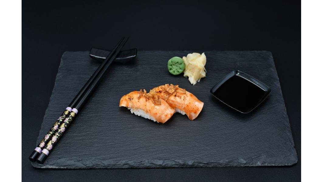 Nigiri somon flambat
