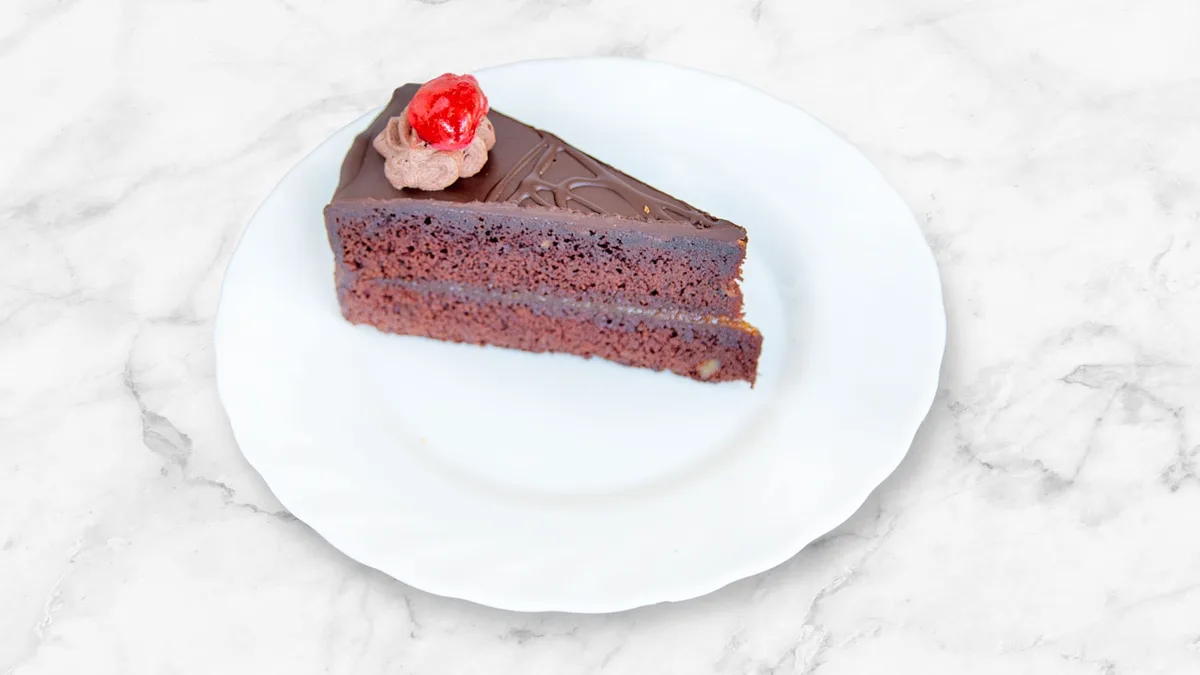 Sacher torta szelet