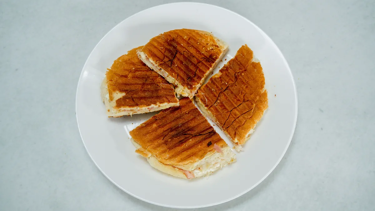 Quattro tost veliki