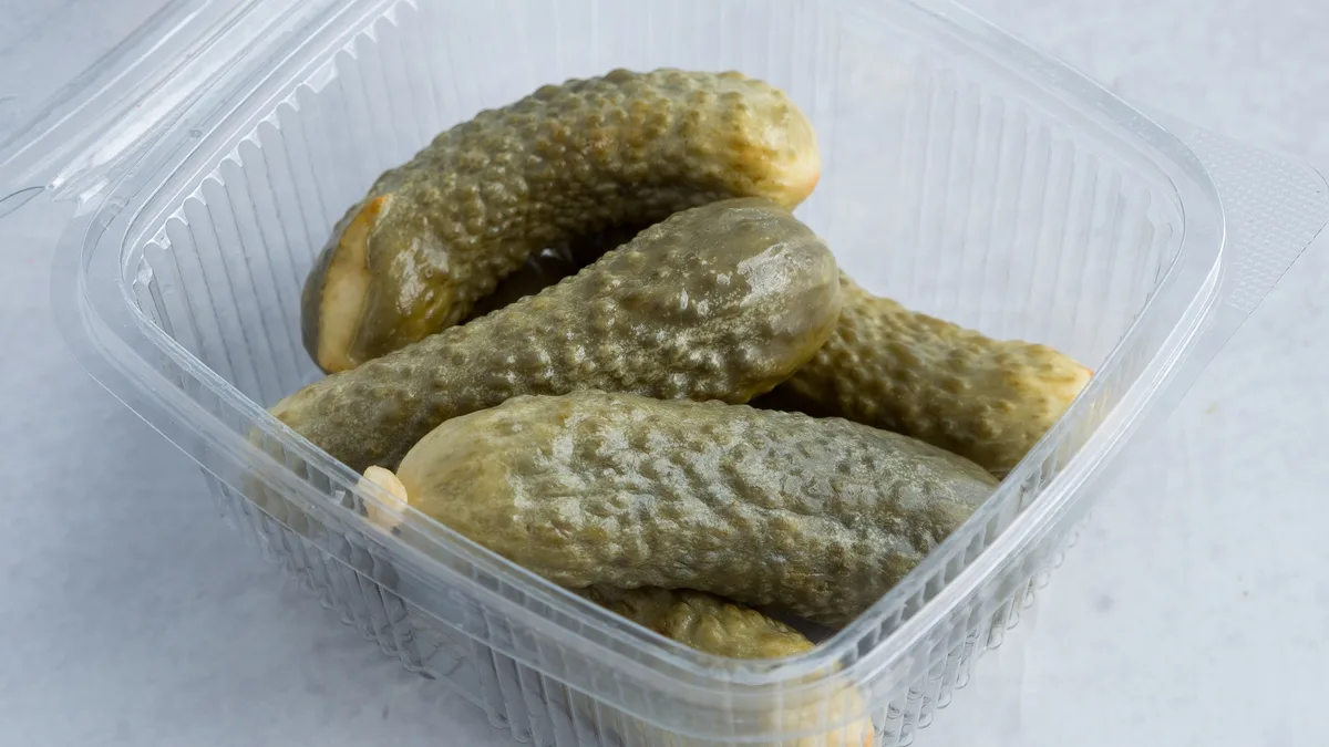 Kiseli krastavci salata