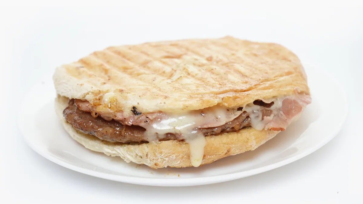 Hamburger sa suvim vratom 230g