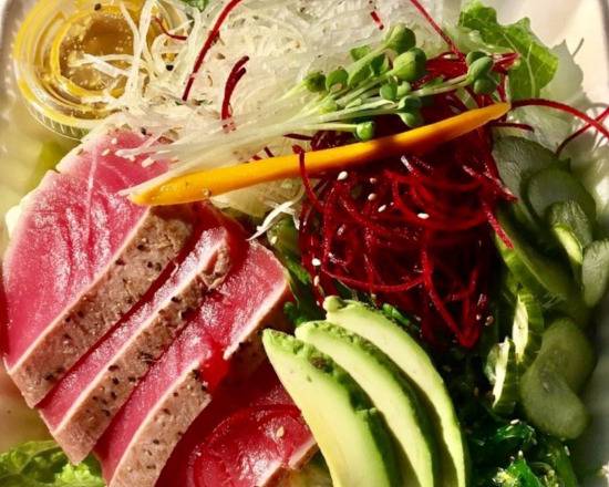 Seared Tuna Salad