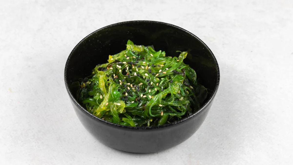Wakame salata