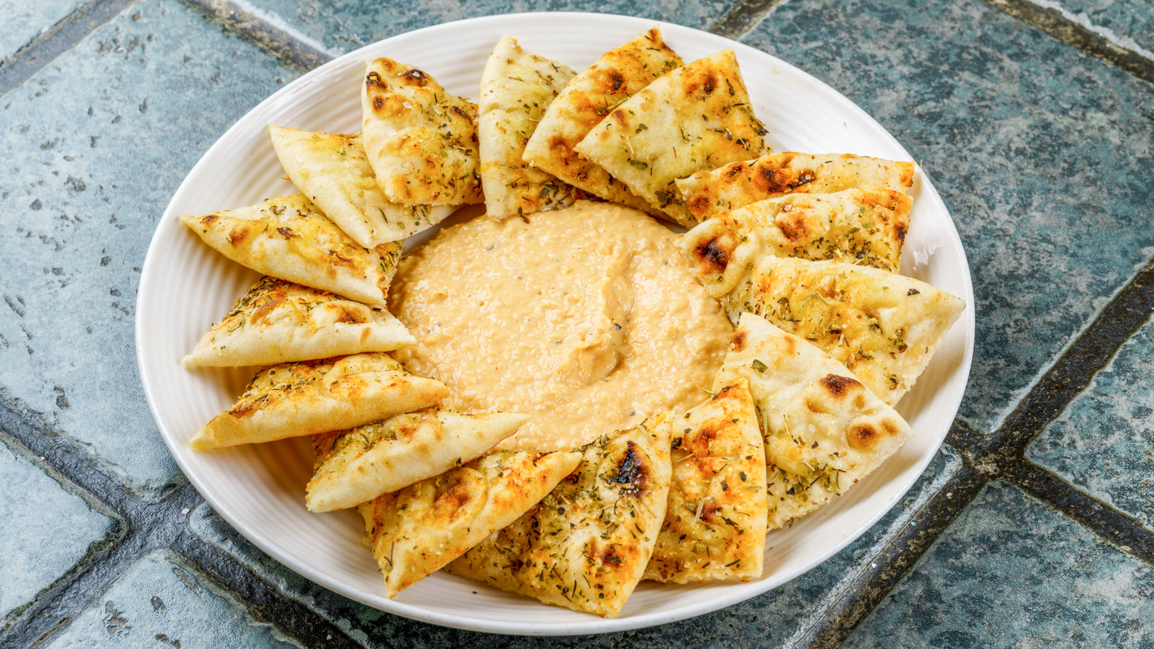 Pita and Hummus Plate