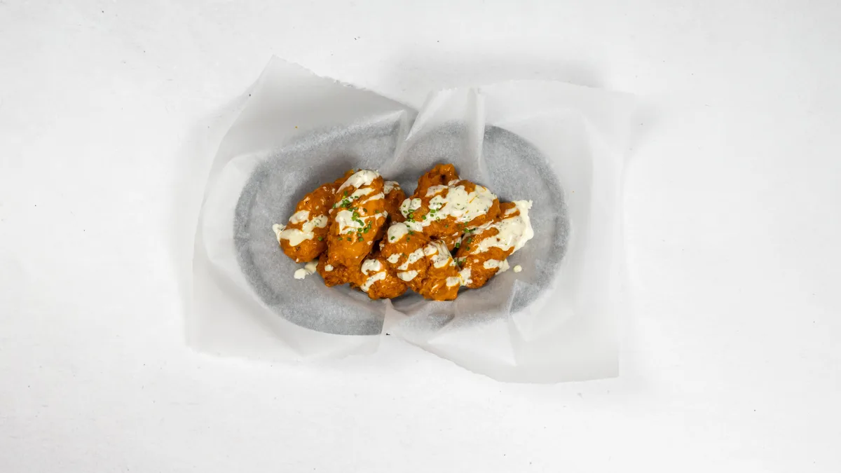 8ks Křídel "buffalo kick" 🌶️🌶️🌶️