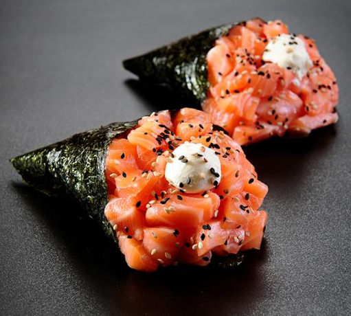 Combo 2 Temakis Salmão Batido e 2 Coca-Cola Lata