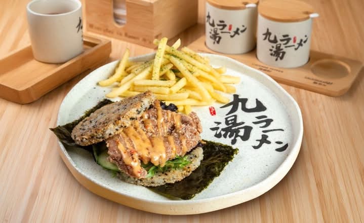Crispy Fried Chicken Rice Burger Combo