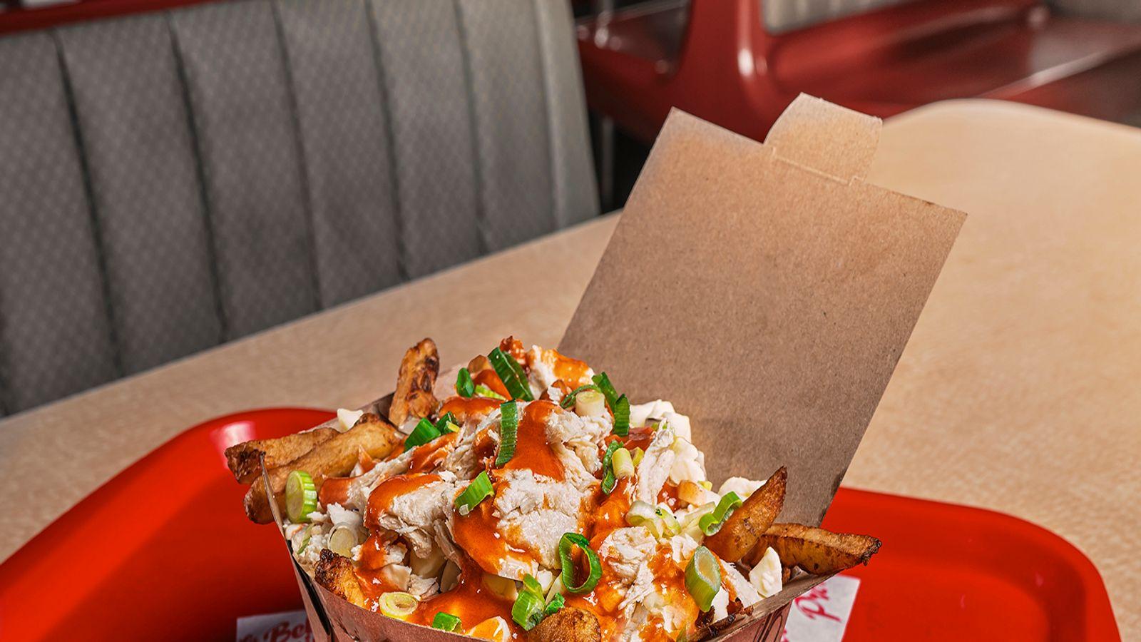 POUTINE POUL. ÉPICÉ