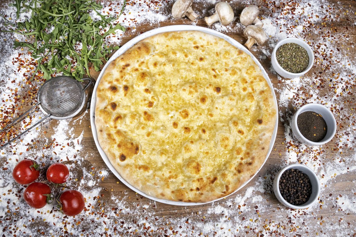 FOCACCIA CU PARMEZAN