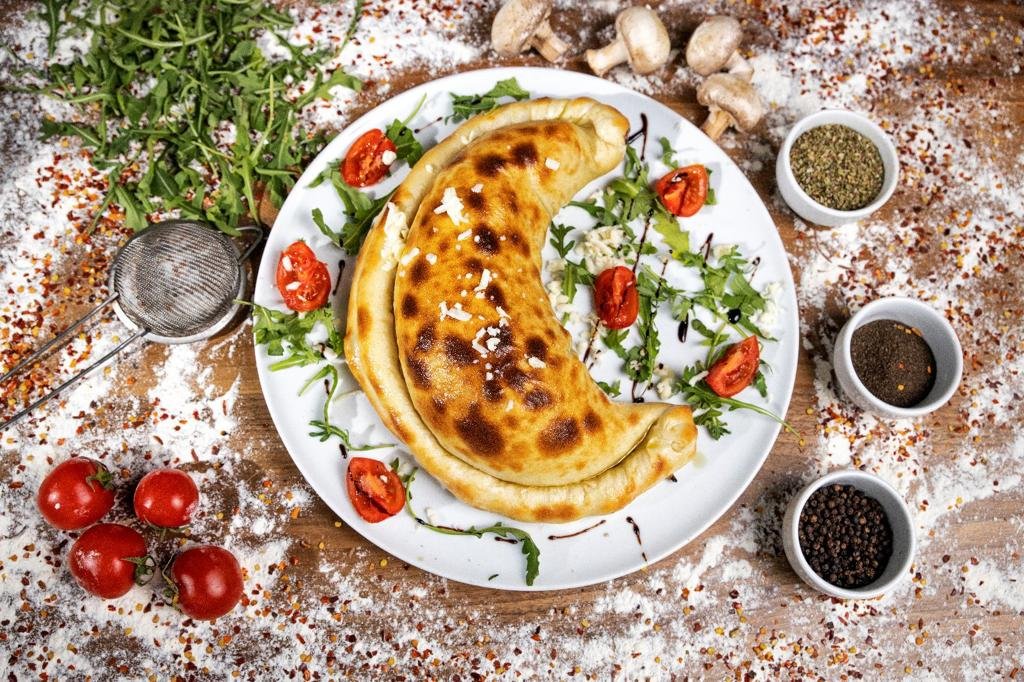 PIZZA CALZZONE