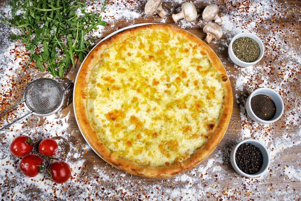 PIZZA QUATTRO FORMAGI