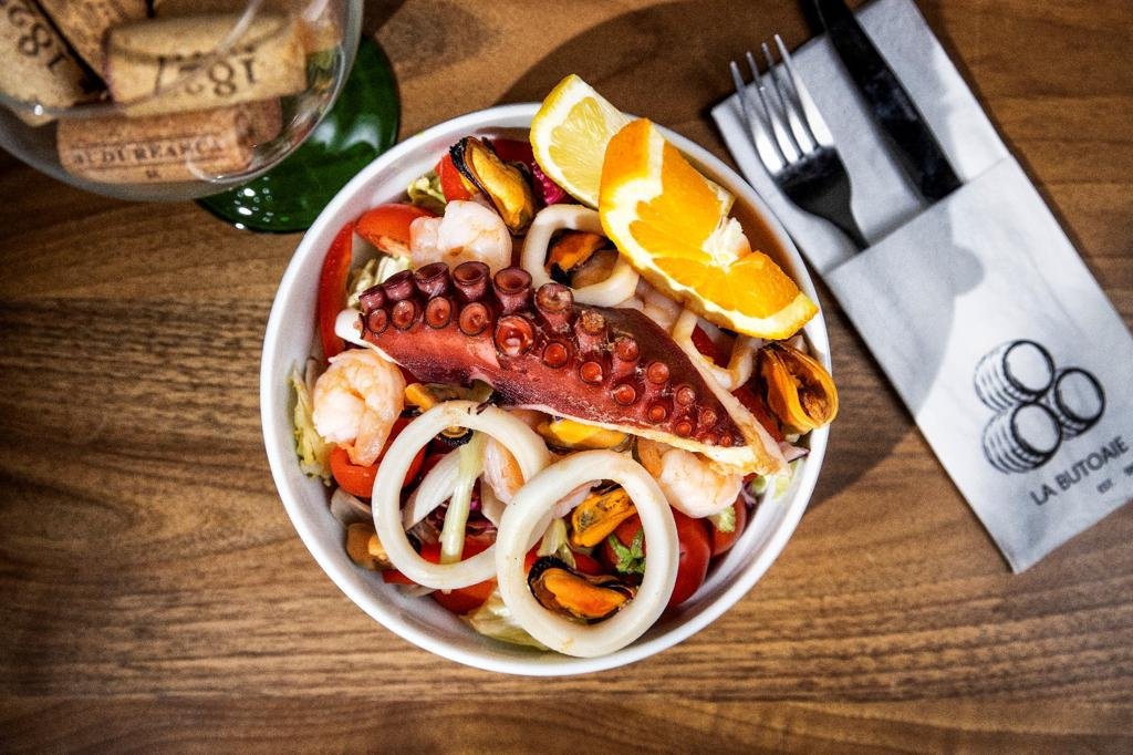 SALATA DE FRUCTE DE MARE