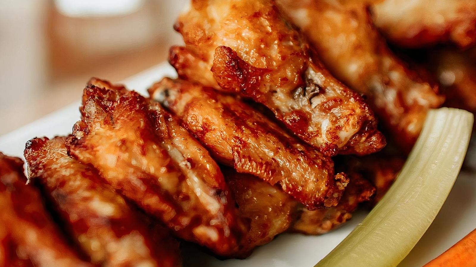 24 Ailes de poulet BUFFALO / 24 BUFFALO Chicken Wings