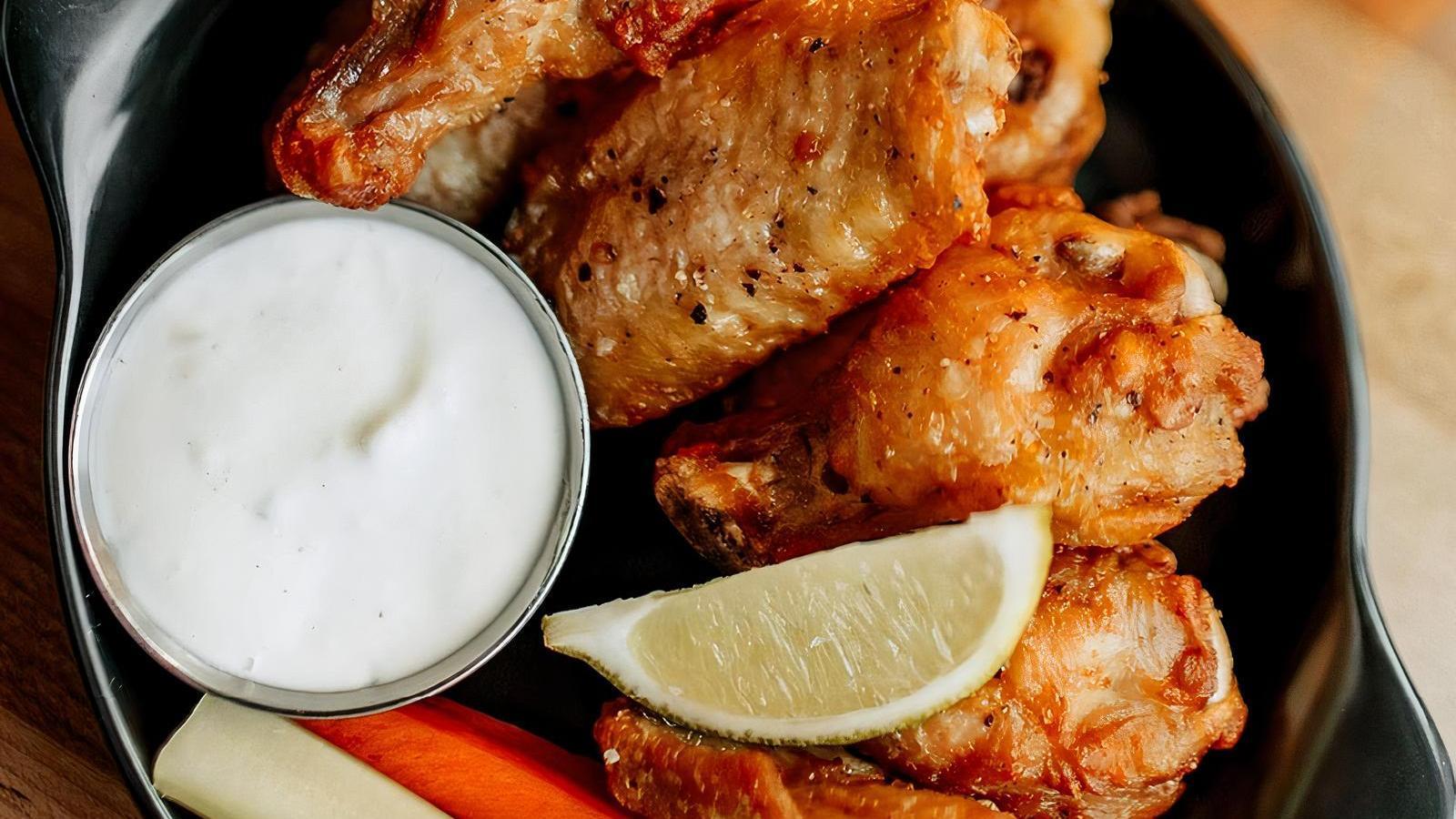 8 Ailes de poulet SEL/POIVRE / 8 SAL/PEPPER  Chicken Wings