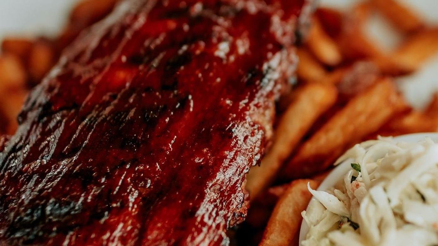 Côtes levées (demi-côte) / Ribs (half-rack)