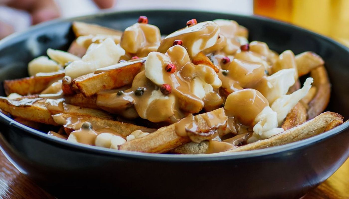 Poutine sauce aux poivres -Repas / Meal Peppercorn sauce poutine