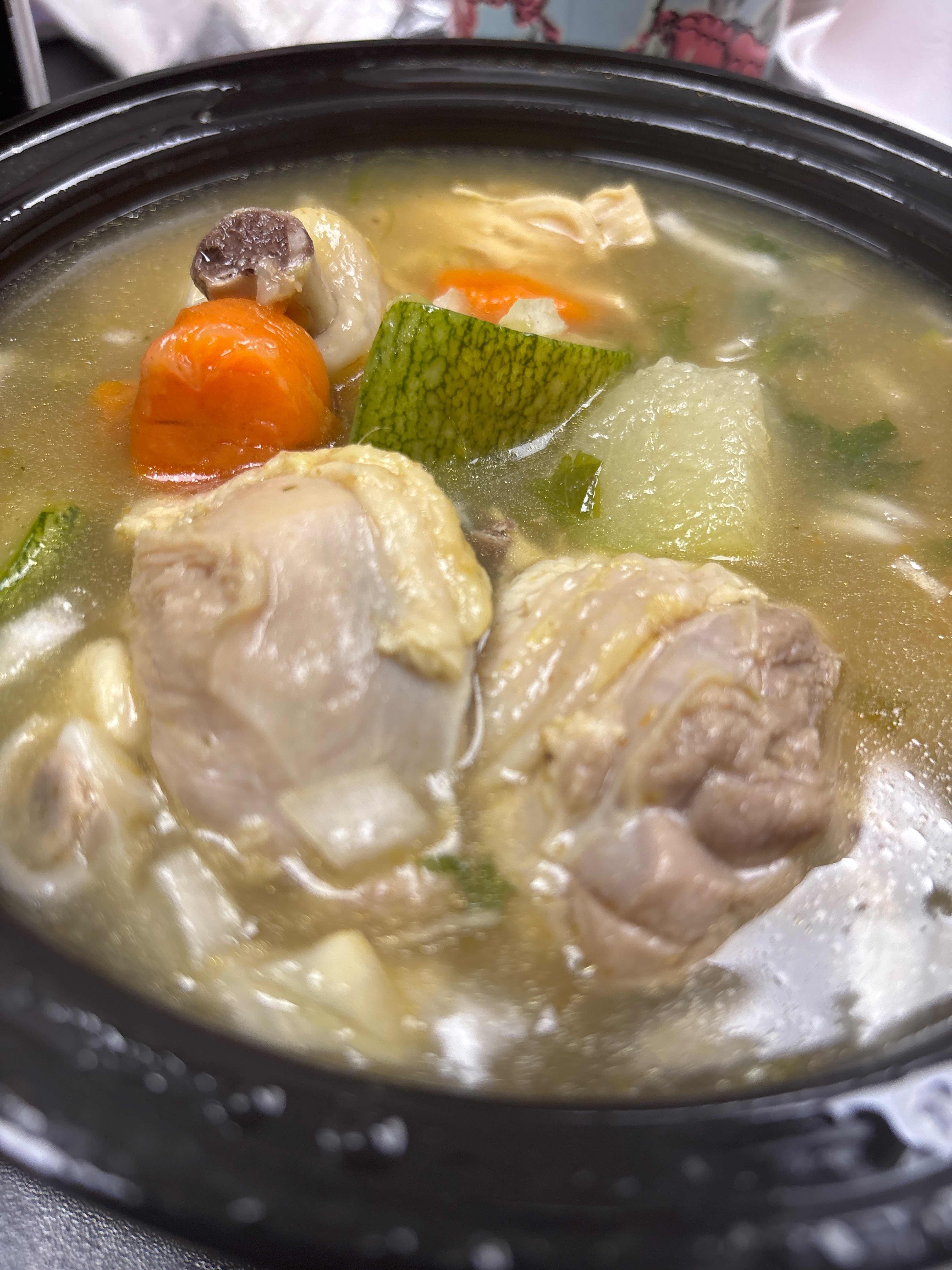 SOPAS Y CALDOS