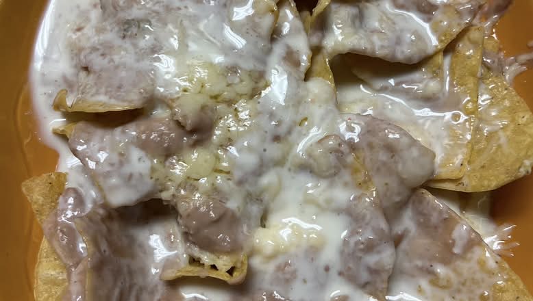 Bean nachos