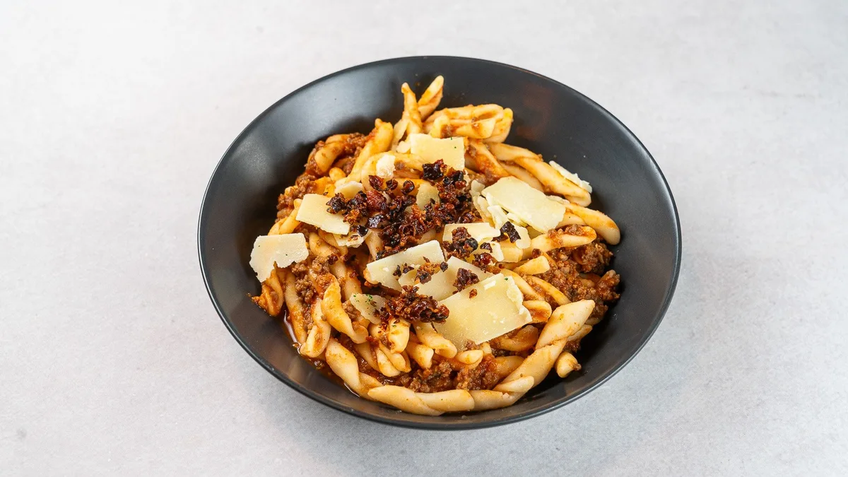 Pljukanci Bolognese a la Palermo